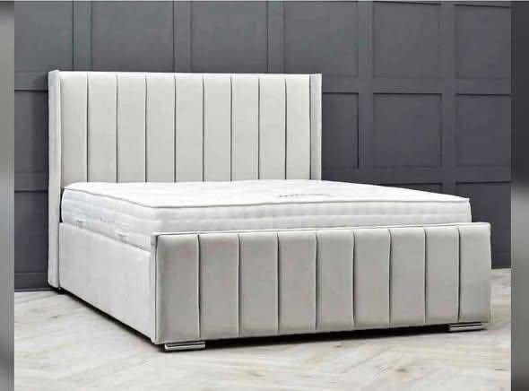 Cream Upholstered Bed with Vertical Panel Headboard 200*120